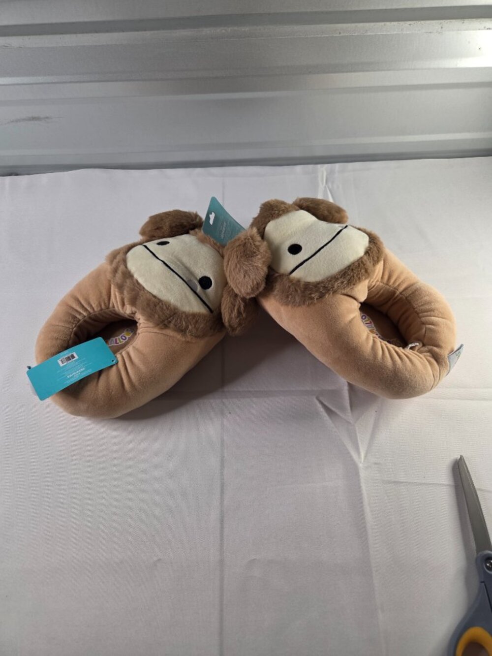 NWT Squishmallows Kids Slippers Size 6-7‎ Plush Character Bigfoot